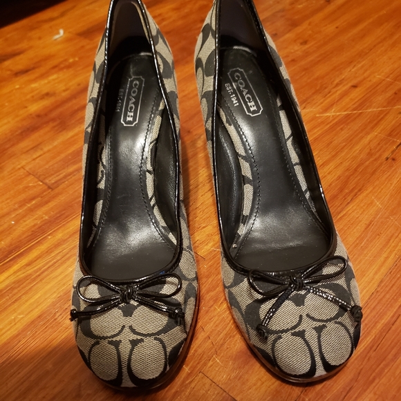 Coach platform - Picture 2 of 2